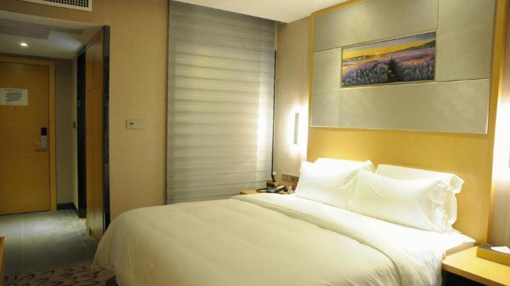 Lavande Hotel Guangzhou Shangxiajiu Pedestrian Street Hualin Temple Metro Station Kültér fotó