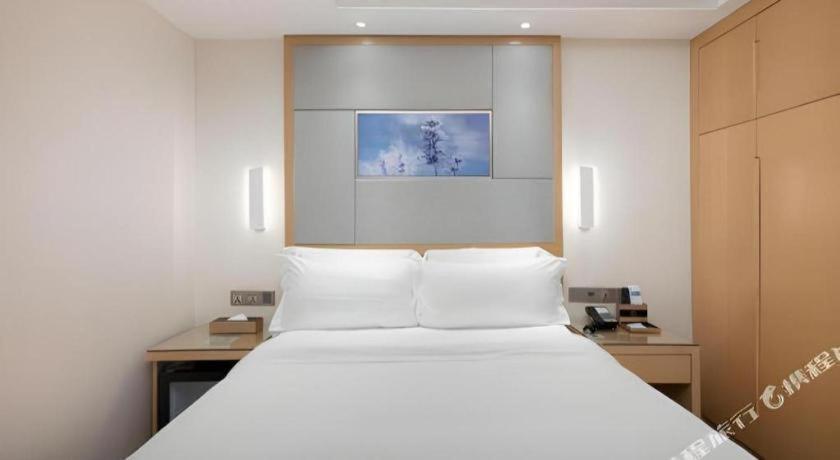 Lavande Hotel Guangzhou Shangxiajiu Pedestrian Street Hualin Temple Metro Station Kültér fotó